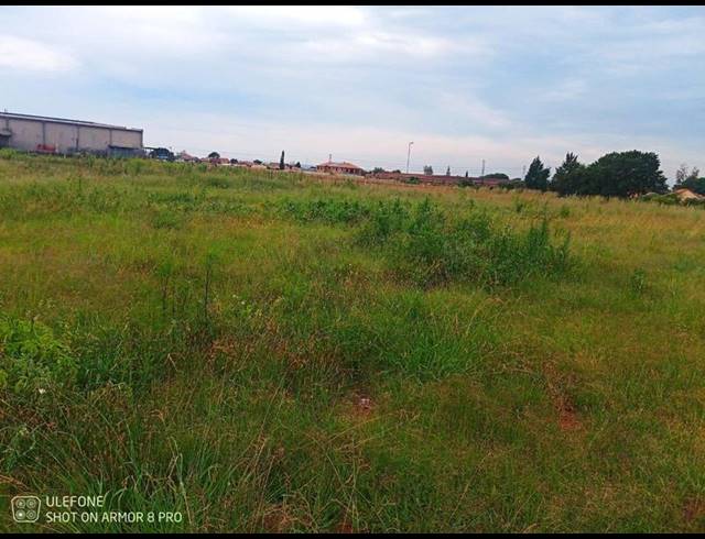 LAND FOR SALE IN DAWN PARK EXT